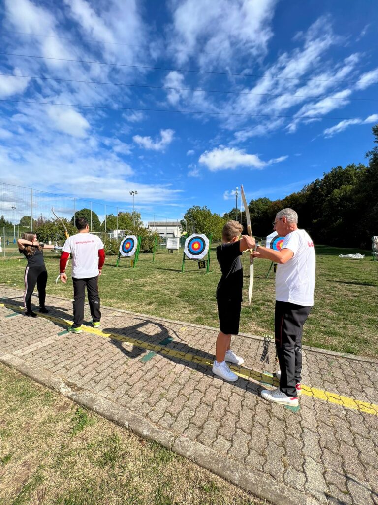 Lezioni di tiro con l'arco all'open day della Polisportiva Besanese